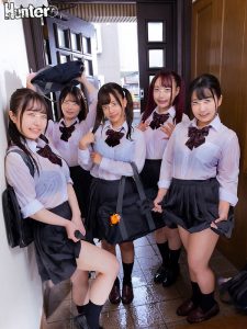 avญี่ปุ่น HUNTB-699 เพื่อนของน้องสาวมาหลบฝนที่บ้าน 5 คน