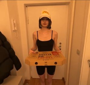 Sexy delivery girl ate my pizza so she wouldn’t get fired ลงโทษสาวส่งพิซซ่าช้า
